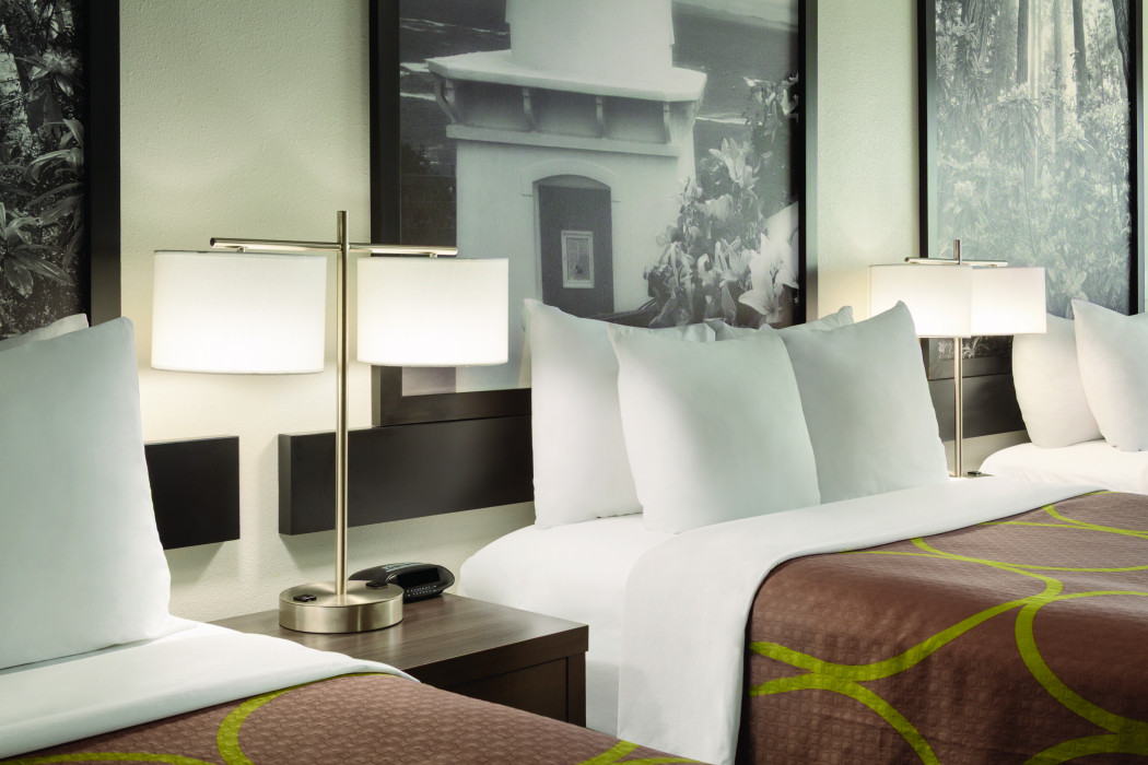 3 DOUBLE BEDS, NON-SMOKING